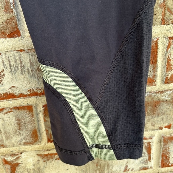 Lululemon Soul Cycle Rum Inspire II Gray Cropped Leggings - Picture 4 of 10